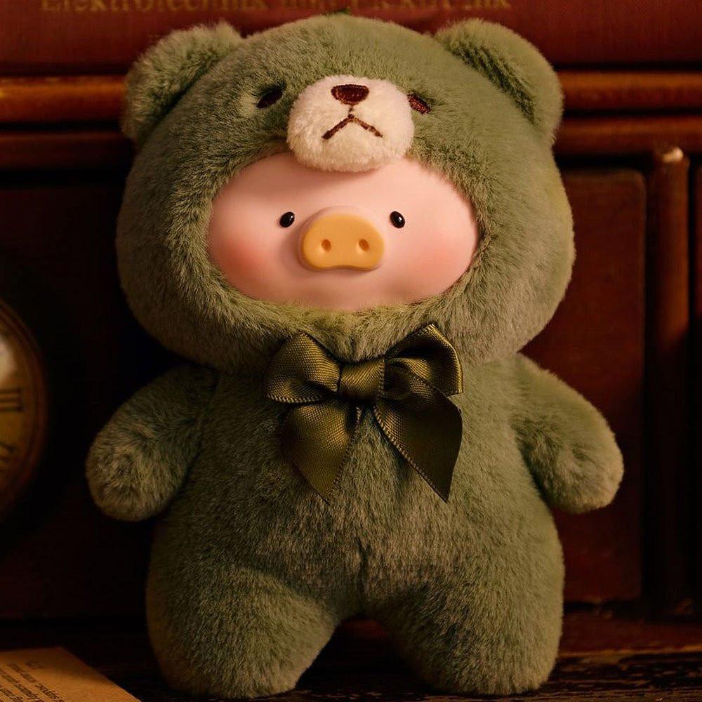 N=Soft, officially licensed Lulu the Piggy Vintage Blind Box keychains. Eight pig dolls with PVC faces dressed in Olive color bear outfits. Excellent collectible accessories for decorating bags or pants (trousers).