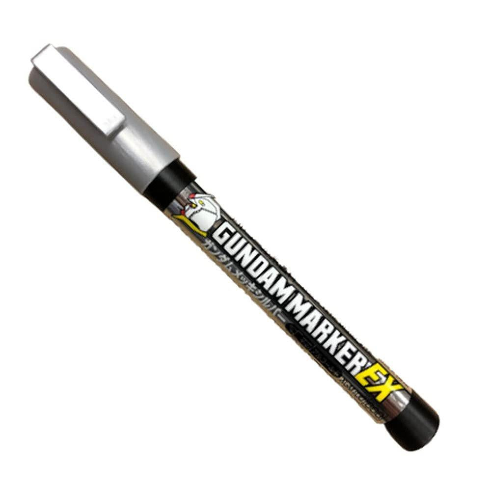 A smoother and more evenly painted surface can be achieved by using Gundam Marker Airbrush System, so even the beginners can easily create beautiful plated silver surfaces.