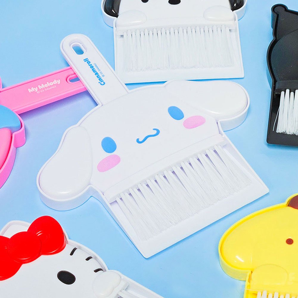 Sanrio Characters Mini Broom and Dustpan Set
