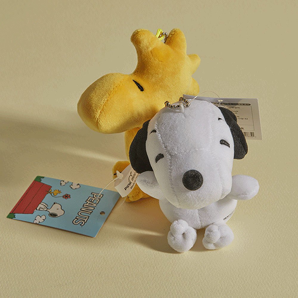 Peanuts Snoopy and woodstock plushies