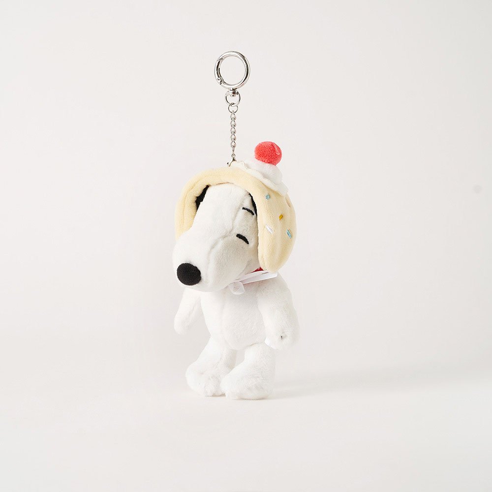 Peanuts Snoopy Vanilla Ice Cream Plush Keychain