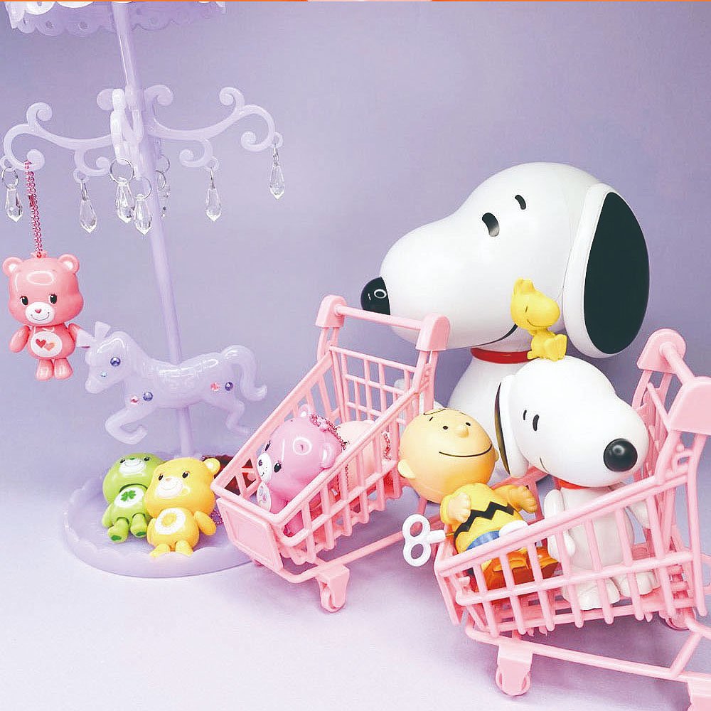 Peanuts Snoopy and Friends Wind Up Walking Figure Toy