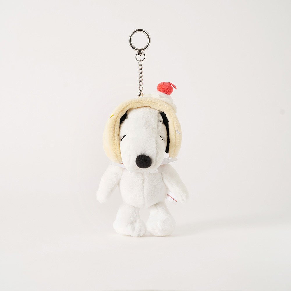 Peanuts Snoopy Vanilla Ice Cream Plush Keychain