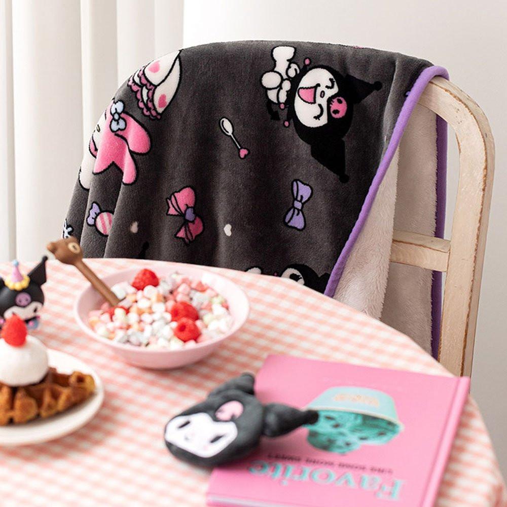 Sanrio Characters Snap Button Warm Throw Blanket