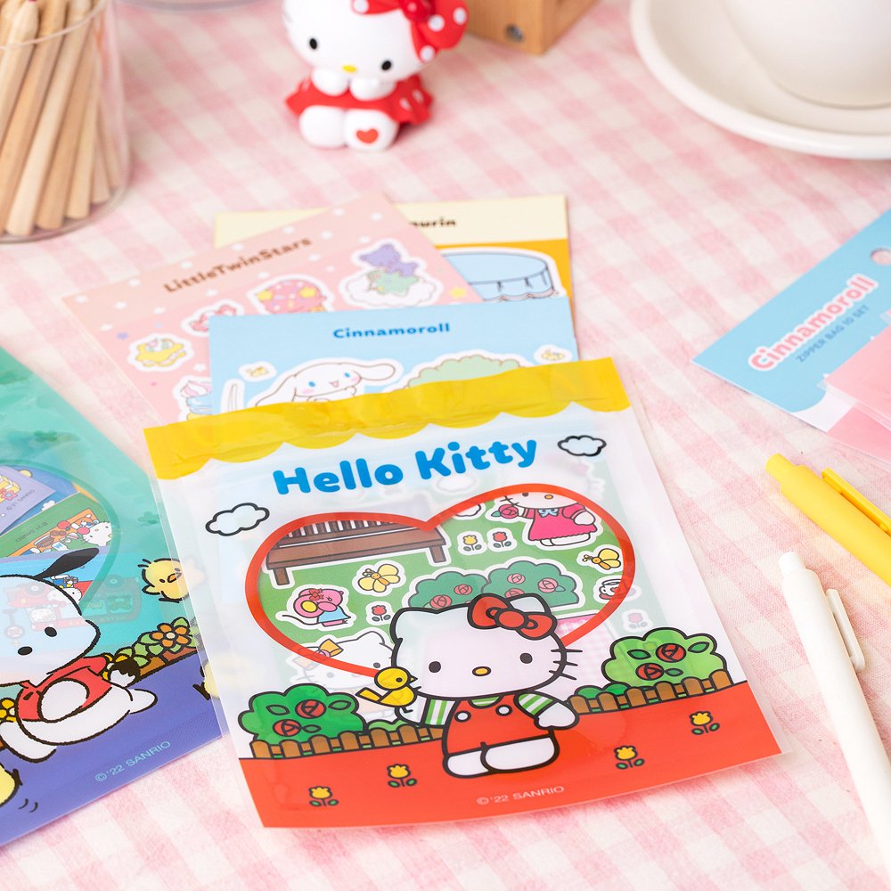 Sanrio Characters Zipper Bag Set