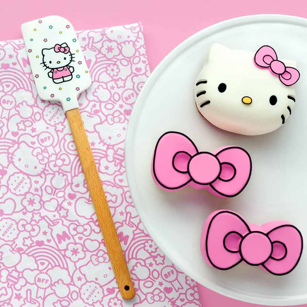 Sanrio Hello Kitty Towel And Spatula Set