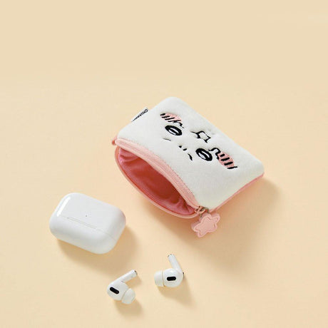 Official Chiikawa Mini Pouch and Coin Purse featuring Chiikawa's Crying Face Embroidery; an Emotional Support Kawaii Small Bag for Adult Mental Wellness, Workplace Healing, and Desk Organization.
Perfect used as sanitary pouch, makeup/cosmetic pouch, AirPods , or coin .One exterior card for insert ID card or credit card!