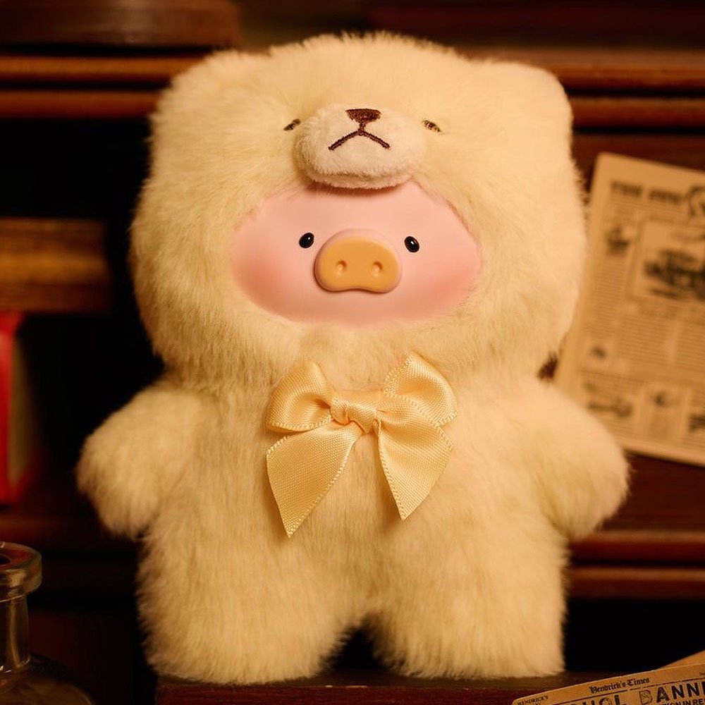 N=Soft, officially licensed Lulu the Piggy Vintage Blind Box keychains. Eight pig dolls with PVC faces dressed in yellow color  bear outfits. Excellent collectible accessories for decorating bags or pants (trousers).