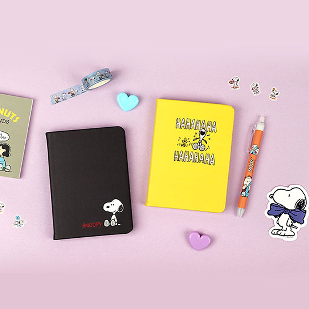 Peanuts Snoopy Handy Notebook